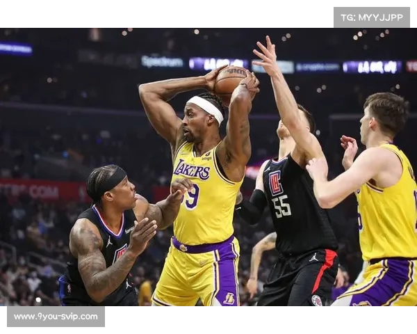 从沃格尔到五场教练：美媒盘点湖人以来的主帅变动历程(湖人换主帅)